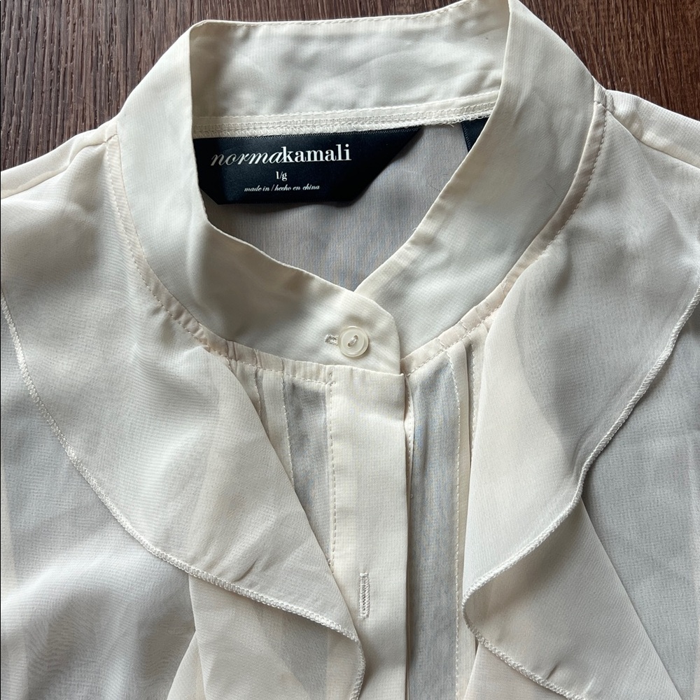 Cream Ruffled Blouse cropped - Picture 2 of 3